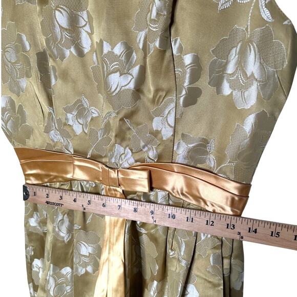 Vintage 1950s 1960s Gold Brocade 4 Cocktail Dress Knee Length Sleeveless Yellow - Picture 4 of 5